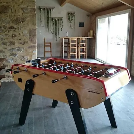 Des Chambauds - Allier - Auvergne -12 Pers בית נופש