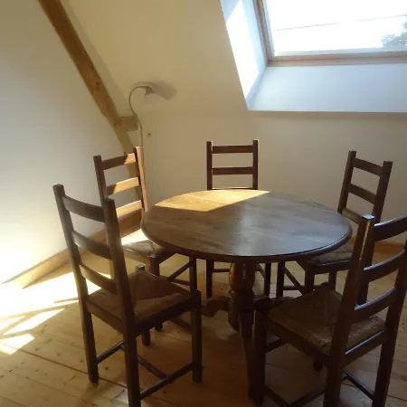 בית נופש Des Chambauds - Allier - Auvergne -12 Pers *